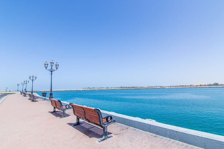 Abu Dhabi Skyscrapers and Iconic Sights: Half-Day Private Tour photo 4