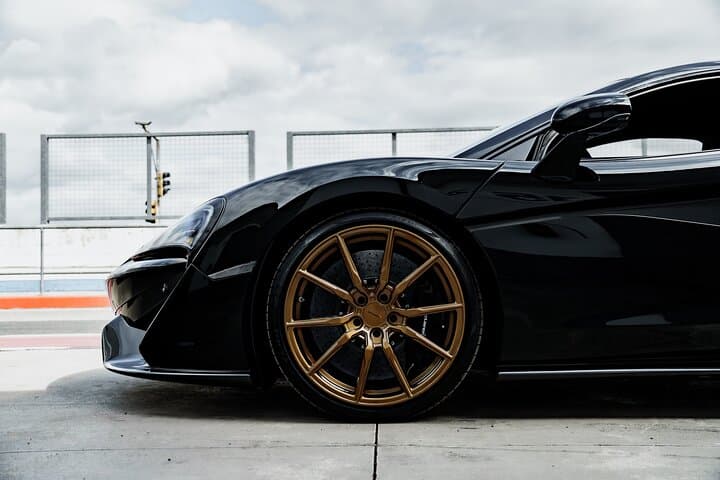 Supercar Summit at the Alfa Romeo Temple: High-Performance Driving Experience Near Monza photo 4