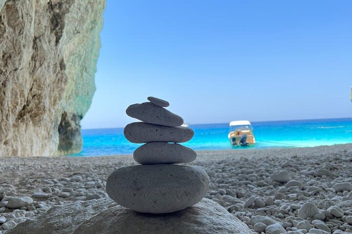 Private 4‑Hour Boat Tour: Keri Caves, Mizithres & Cave of Love with Turtle Spotting