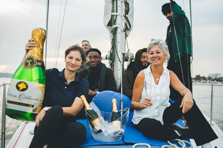 Sunset Sail on Lisbon's Tagus River: 2-Hour Boat Tour with Welcome Drink photo 2