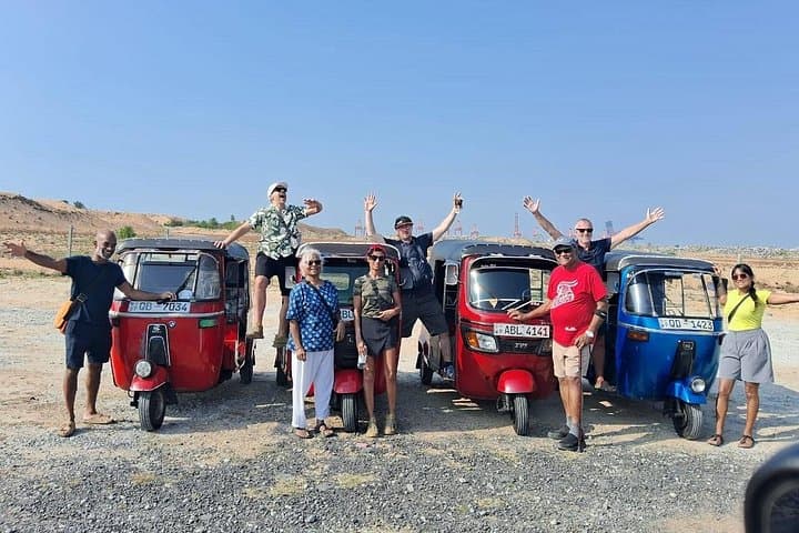 Colombo Tuk‑Tuk City Tour: Morning & Evening Sightseeing with Tea Tasting photo 2