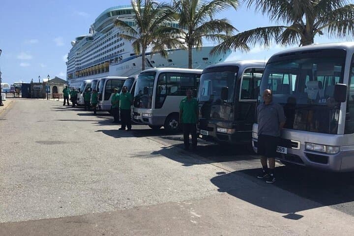 Scenic Mini Bus Tour of Bermuda: Dockyard to St. George's in One Day photo 1