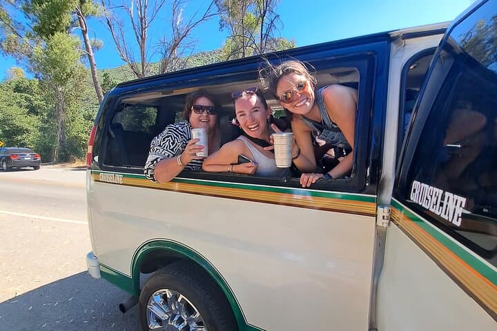 Sing-Along Hollywood Carpool Karaoke Party Bus Tour photo 3