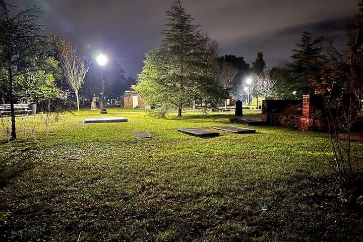 Savannah Dead of Night: Ghost Walking Tour Through the Historic District photo 3