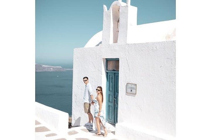 Couple Photoshoot in Santorini — Imerovigli Sunset Portrait Session