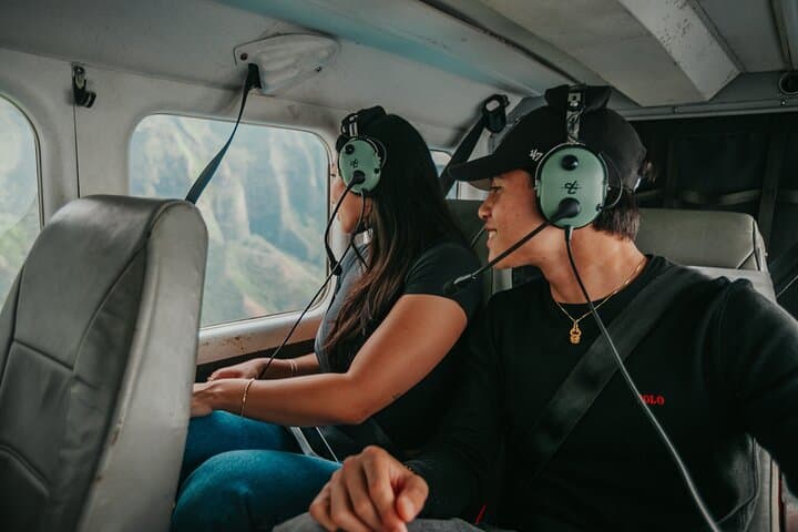 Soar Over Kauai: Private Airplane Tour of Na Pali Coast, Waimea Canyon & Waterfalls