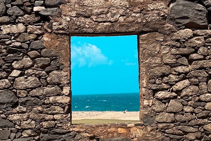 Private 6-Hour Aruba Island Tour: Beaches, Caves & Rock Formations photo 6