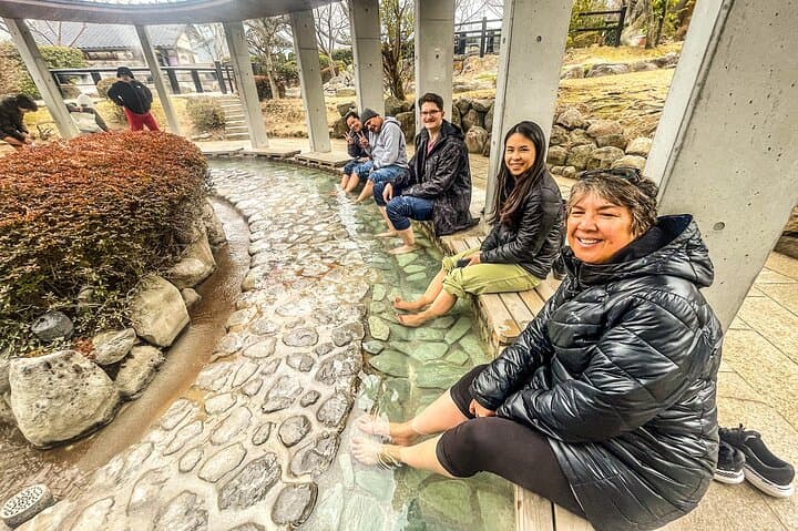 Beppu Umi Jigoku Blue Hell & Kannawa Onsen: Private 3‑Hour Cozy Car Tour