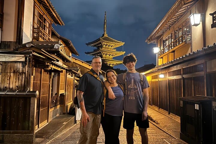Kyoto Night Walk: Gion & Fushimi Inari After Dark photo 6