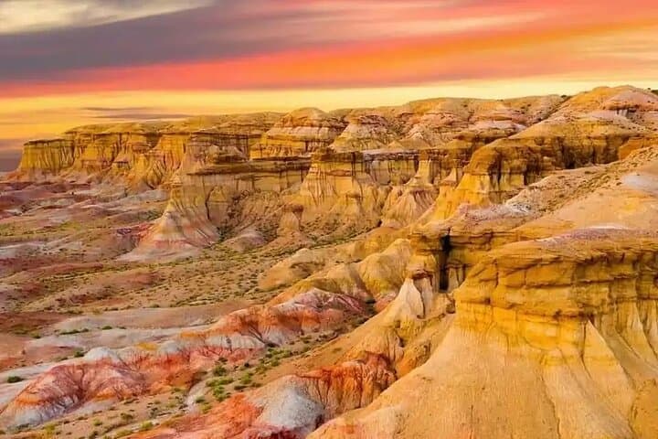 7-Day Gobi Tour: Tsagaan Suvarga, Khongor Dunes & Flaming Cliffs