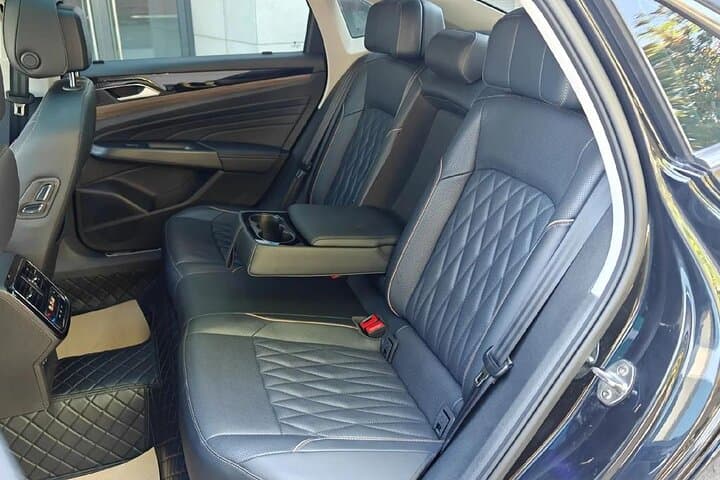 Abu Dhabi Airport (AUH) to Abu Dhabi Private Arrival Transfer photo 5