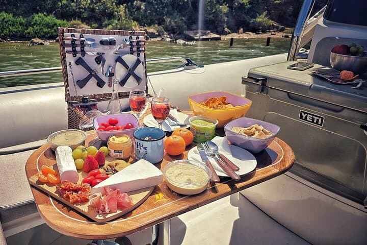 Ponta da Piedade Onboard Picnic: 2-Hour Sail & Swim from Lagos photo 2