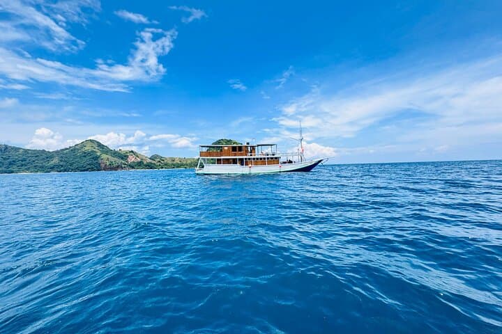 Komodo Private Boat Tour — 3 Days, 2 Nights from Labuan Bajo photo 2