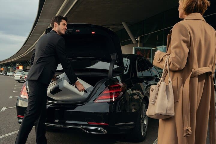 Miami Private Airport Transfer: Meet & Greet Service from MIA or FLL photo 3
