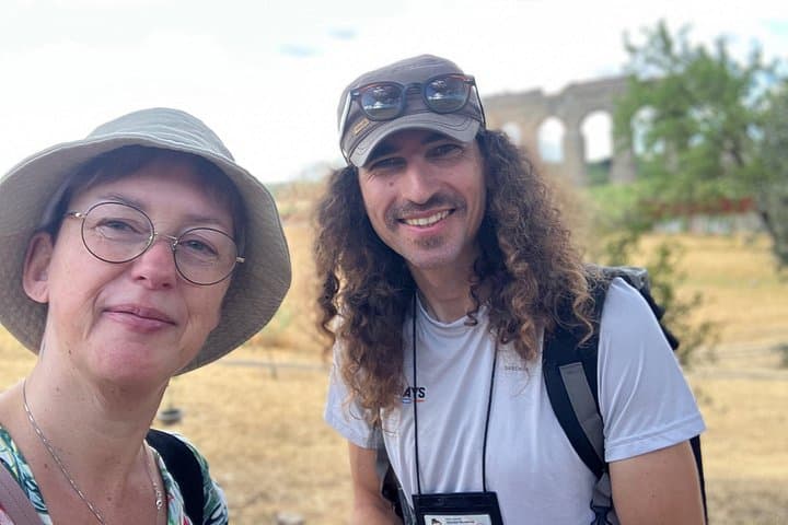 Urban Hike Along Rome's Aqueducts: Parco degli Acquedotti & Tor Fiscale Walk photo 3