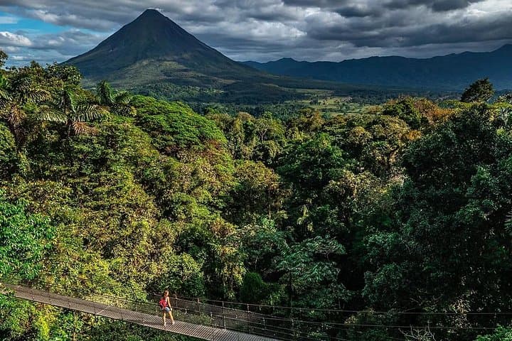 Arenal Volcano & Mistico Hanging Bridges Park: La Fortuna Full-Day Hike photo 1