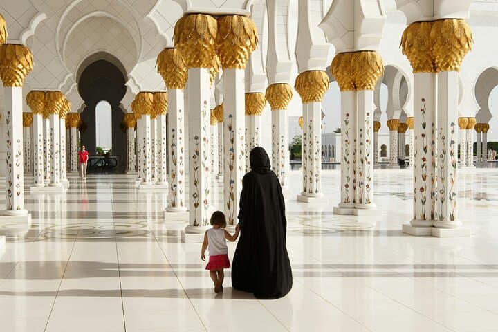Abu Dhabi Highlights: Grand Mosque, Louvre and Corniche Cultural Circuit photo 5