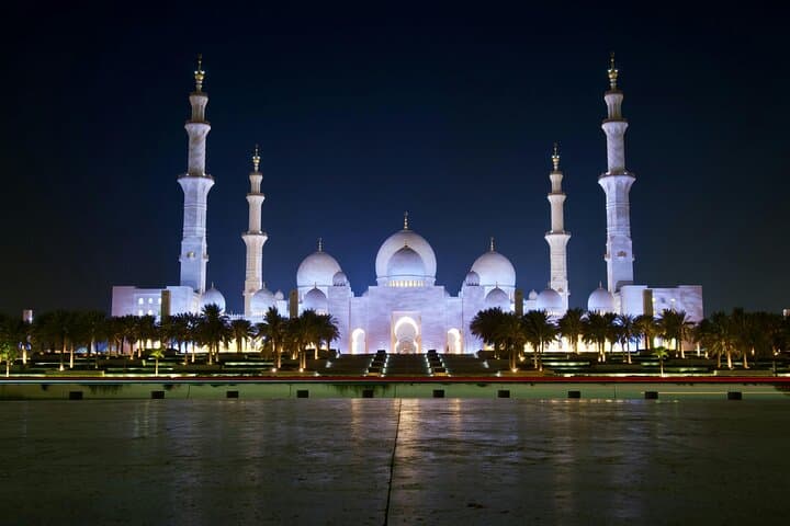 Private Abu Dhabi Day Tour from Dubai — Sheikh Zayed, Louvre & Emirates Palace