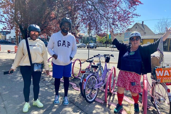 Portland Doughnuts and Coffee Bike Tour: Local Secrets on Two Wheels
