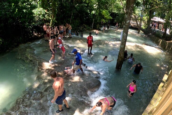 Private Dunn's River Falls & Cool Blue Hole Excursion with Jerk Lunch and Shopping photo 3