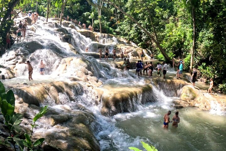 Private Dunn's River Falls & Cool Blue Hole Excursion with Jerk Lunch and Shopping