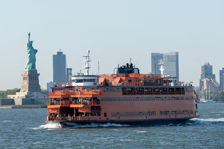 Manhattan Highlights Bus and Walking Tour: Times Square to Battery Park photo 2