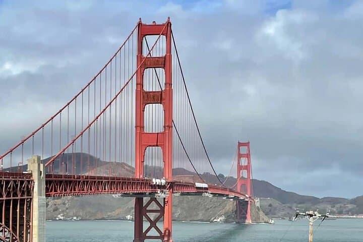 Golden Icons & Waterfronts: San Francisco Private Walking Tour