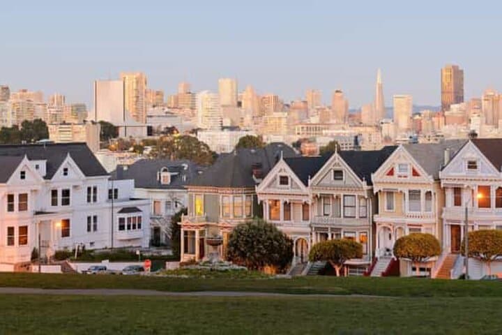 Golden Icons & Waterfronts: San Francisco Private Walking Tour photo 4