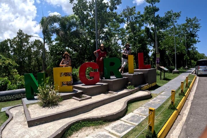 Discover the Magic of Negril: Beaches, Cliffs, and Local Finds photo 2
