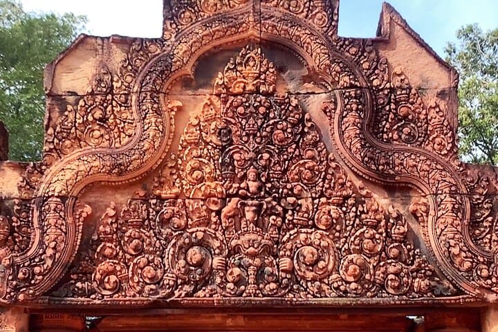 Banteay Srei & Beng Mealea: Private Day Tour from Siem Reap to Angkor's Carved Temples photo 2