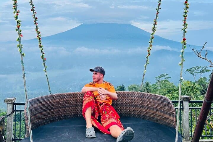 Ultimate Bali TikTok Tour: Lempuyang, Tukad Cepung & Rice Terraces in a Private Day Trip photo 3
