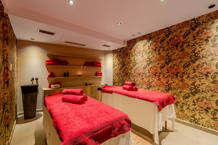Couples Aromatherapy Massage in Fira, Santorini — Private Zen Spa Experience