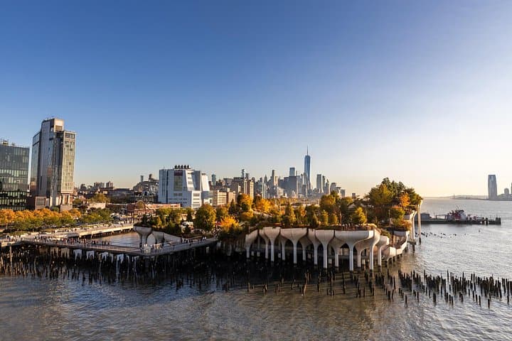 Midtown Reimagined: Hudson Yards, High Line & Little Island Private Walking Tour photo 4