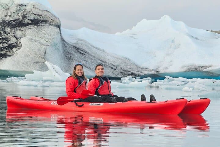 Glacier Combo: Kayak Jökulsárlón Lagoon and Hike Breiðamerkurjökull photo 3