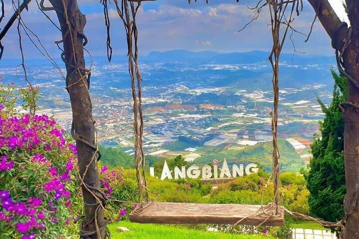 Da Lat Adventure: Langbiang Summit, Crazy House & Datanla Toboggan