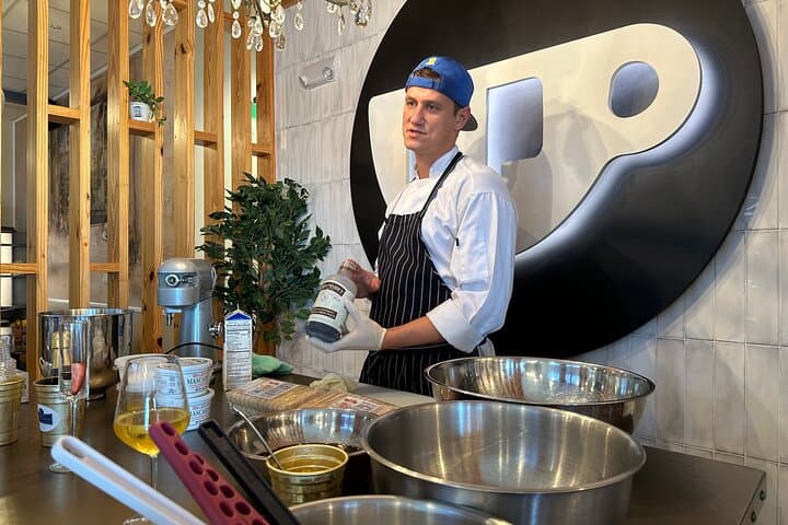 Dubai Chocolate Workshop in Naples — Make Middle Eastern Chocolate from Scratch photo 5
