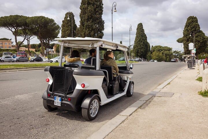 Private Golf Cart Tour in Rome: Panoramas, History & Trastevere photo 3