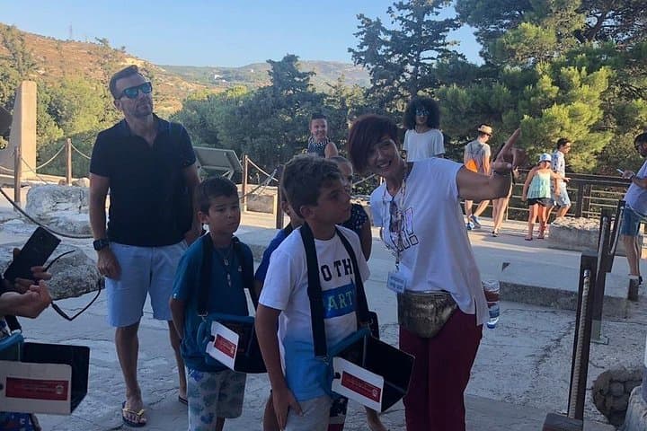 Family Adventure at the Palace of Knossos — Skip-the-Line Guided Tour in Crete photo 3