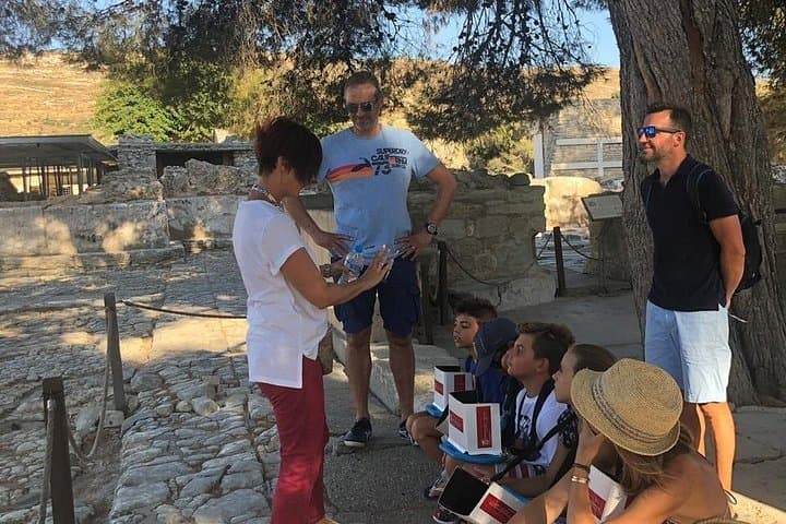Family Adventure at the Palace of Knossos — Skip-the-Line Guided Tour in Crete photo 2