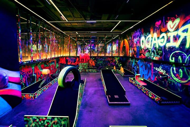 Neon Nights: UV 18-Hole Mini Golf and Cocktail Bar in Lisbon photo 3