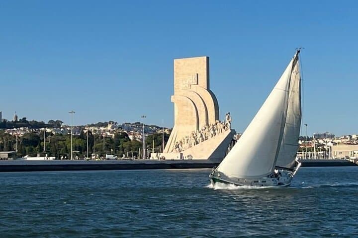 Lisbon Sailing Discovery: 2-Hour Hands-On Tagus Sailing Experience photo 3