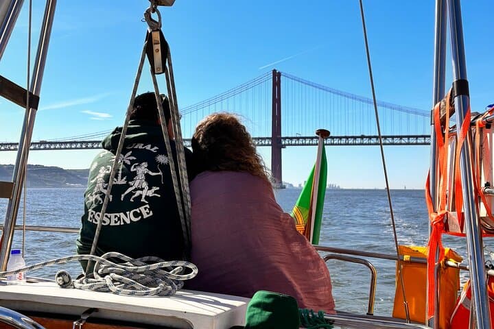 Lisbon Sunset Sailing: Private Two‑Hour Romantic Cruise on the Tagus photo 5