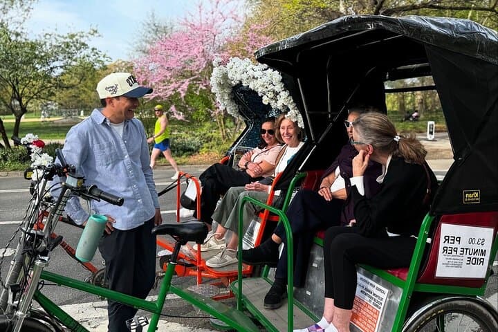 First-Class Central Park Pedicab Tour: Iconic Views & VIP Photo Moments photo 3