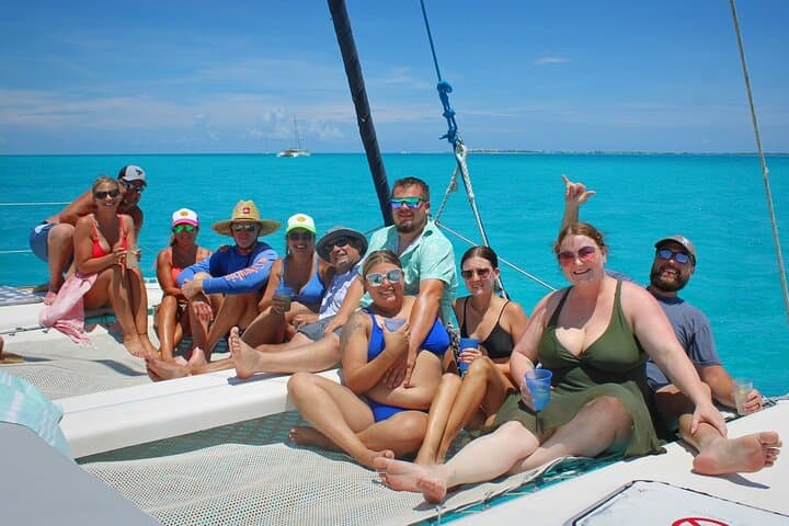 Isla Mujeres Catamaran Cruise with Open Bar, Snorkeling and Ice Bar photo 6