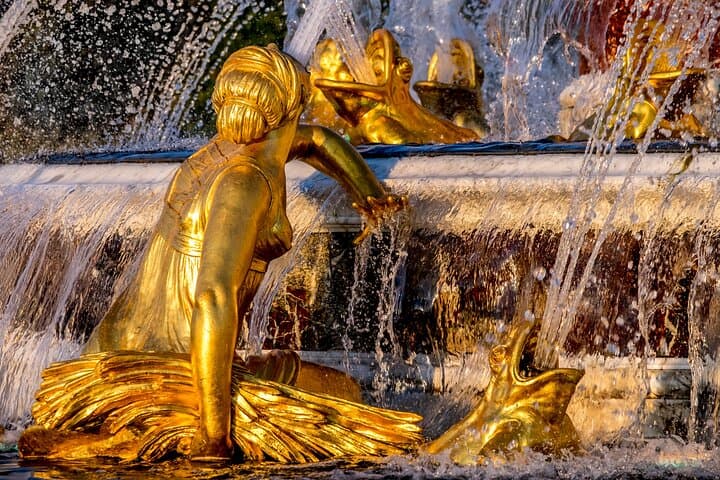 Versailles in a Day: Small-Group Minibus Tour from Paris with Skip-the-Line Access