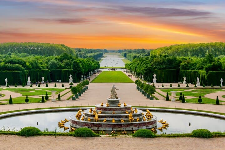 Versailles in a Day: Small-Group Minibus Tour from Paris with Skip-the-Line Access photo 2