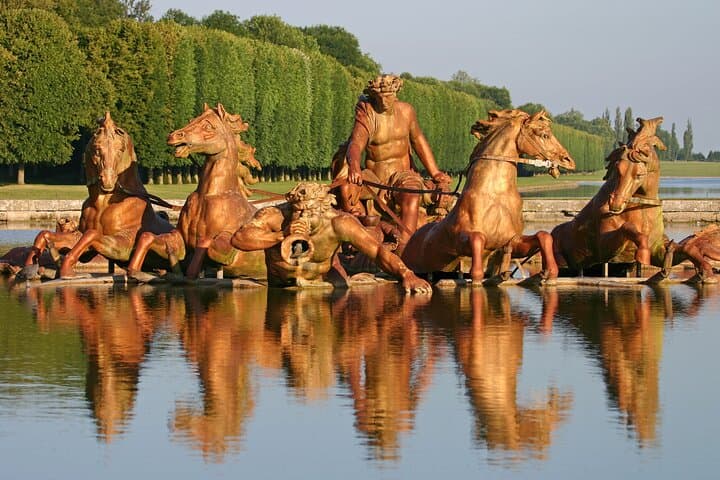 Versailles in a Day: Small-Group Minibus Tour from Paris with Skip-the-Line Access photo 4