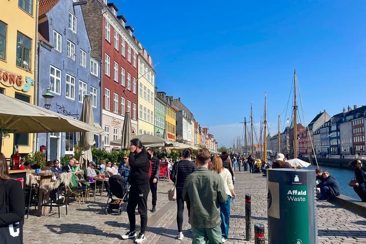 Copenhagen Walking Tour: 10+ Iconic Landmarks & Danish Pastry Tasting photo 5