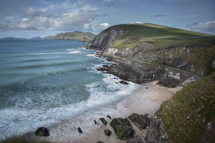 Dingle Peninsula Private Tour: Full-Day Slea Head Drive, Beaches & Ancient Ruins photo 4