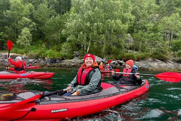 Guided Fjord Kayaking in Hellesylt: Paddle Sunnylvsfjorden & Geiranger photo 3